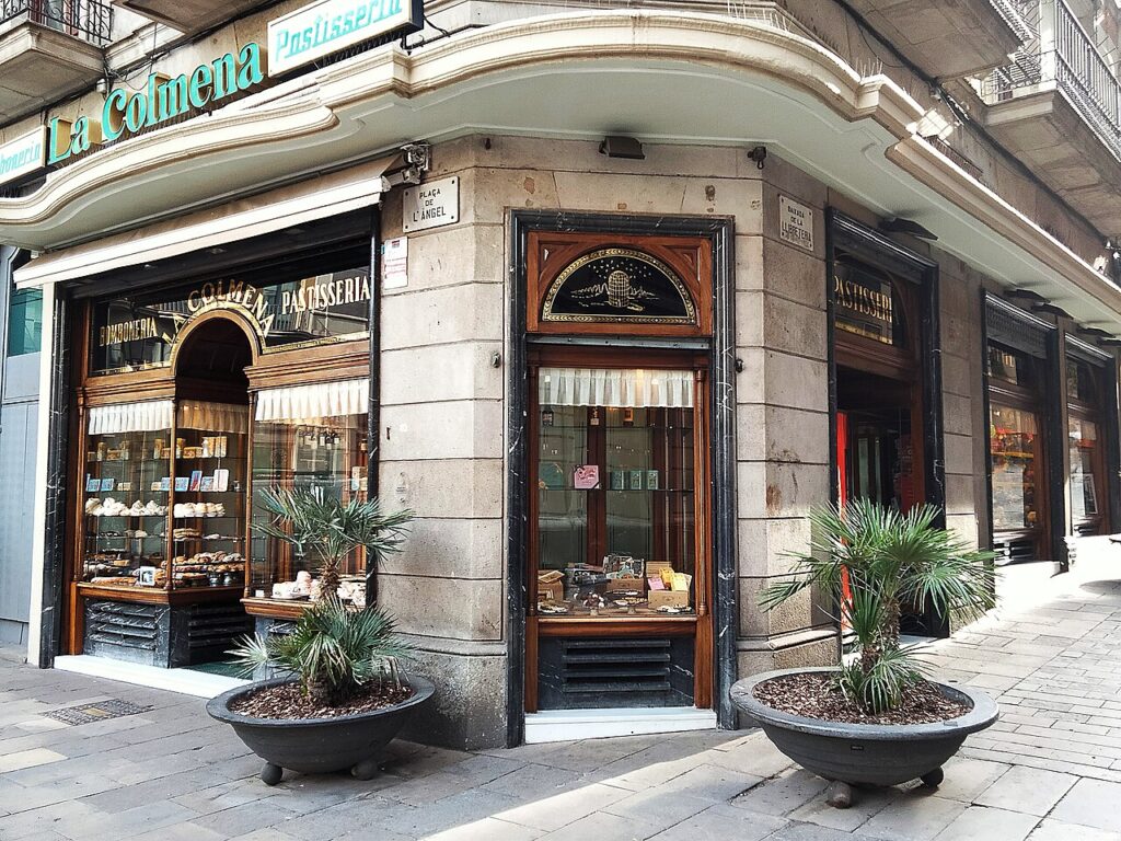 Ιστορικό ζαχαροπλαστείο La Colmena στην Plaça de l’Àngel της Βαρκελώνης